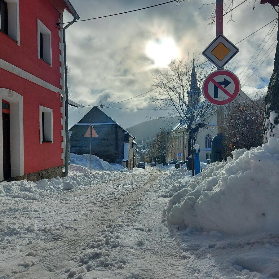 U Vahy Jachymov Lägenhet Exteriör bild